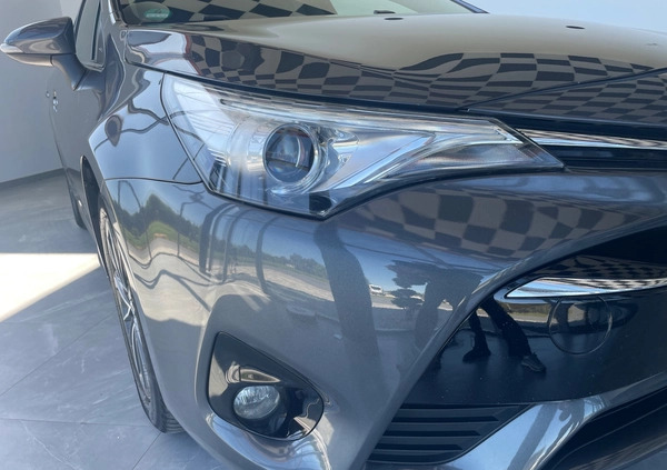 Toyota Avensis cena 48900 przebieg: 231757, rok produkcji 2016 z Jordanów małe 92